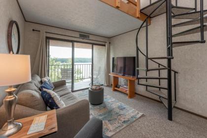 708H - Lakefront Studio Condo with Private Balcony Free WIFI! - image 1