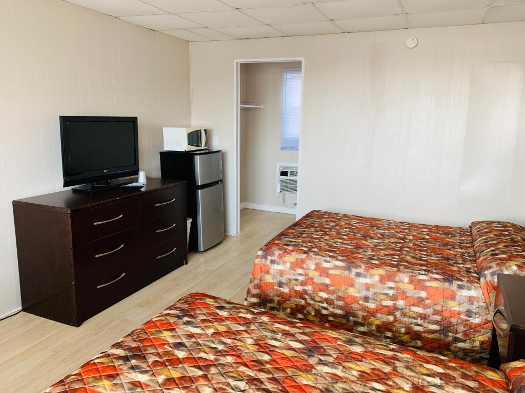 Cabana Motel - image 5