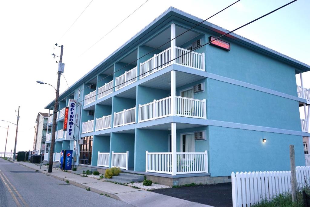 Spindrift Motel - main image