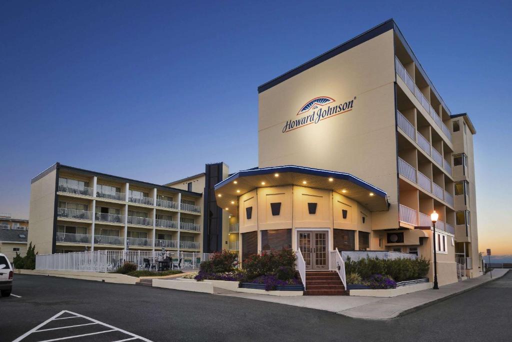 Howard Johnson by Wyndham Ocean City Oceanfront - main image