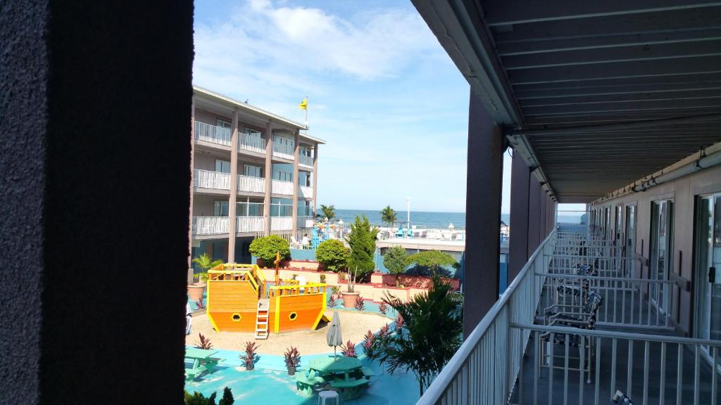 Flagship Oceanfront - image 2