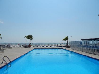 Flagship Oceanfront - image 4