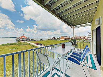 New Listing! Bayfront Condo With Pool- Walk To Beach Condo Maryland