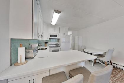 Updated Oceanfront Constellation House Condo condo - image 4