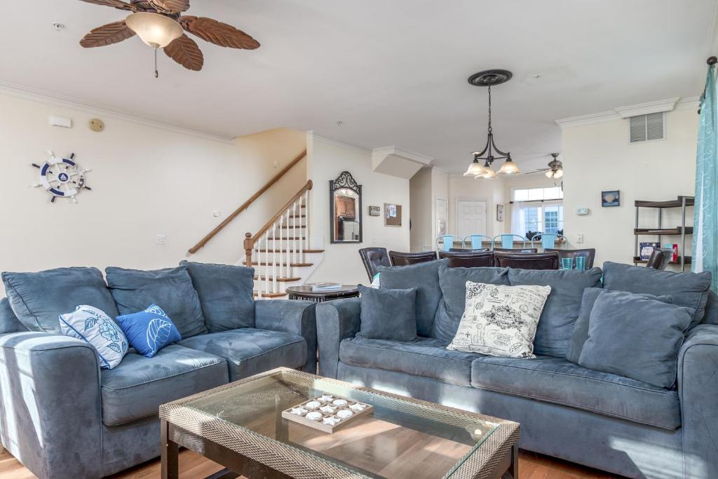 Saint Louis Ave Unit D - main image