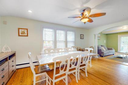 Boardwalk Bungalow - image 13
