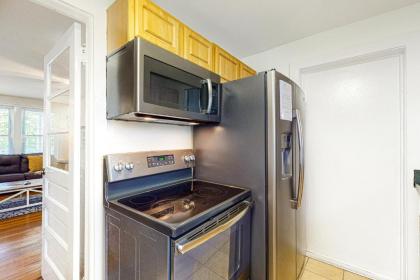 Boardwalk Bungalow - image 15