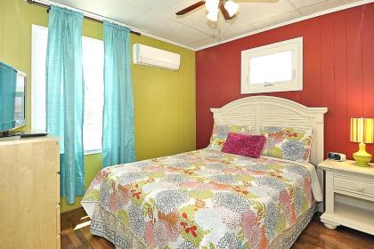 Happy House - image 11