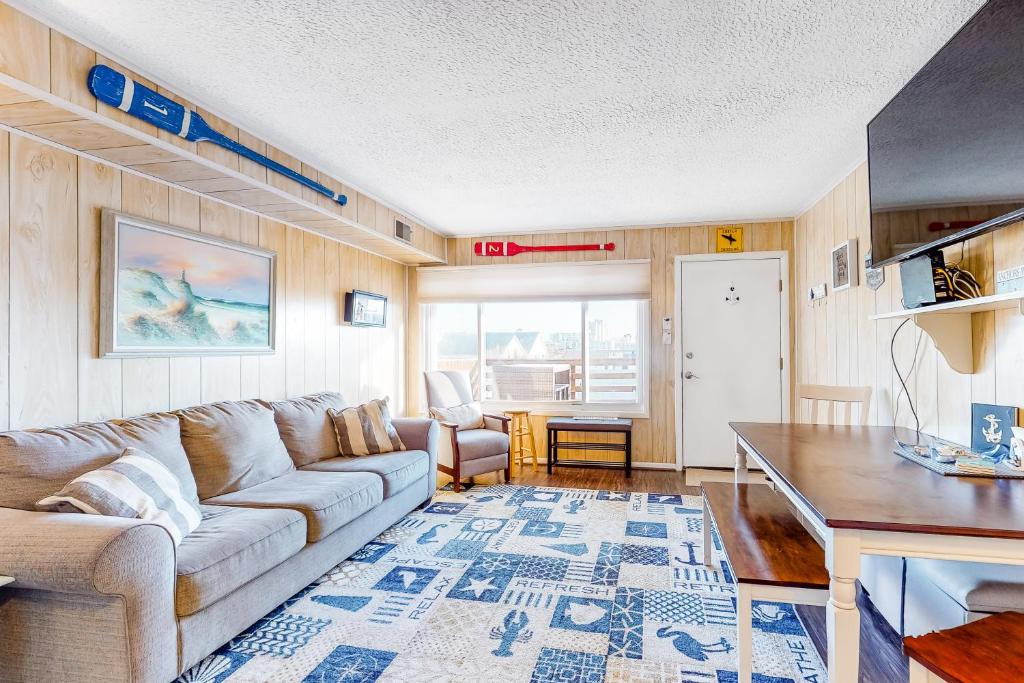 Ocean Point 302 - main image