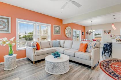 Robin Retreat in OC - image 6