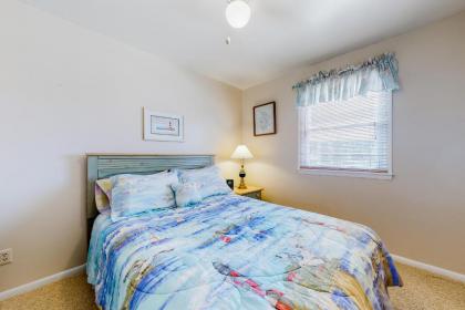 Shipwreck Townhome - image 16