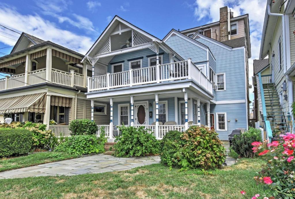 Ocean Grove Apt with Balcony 1 Block to the Beach! - main image