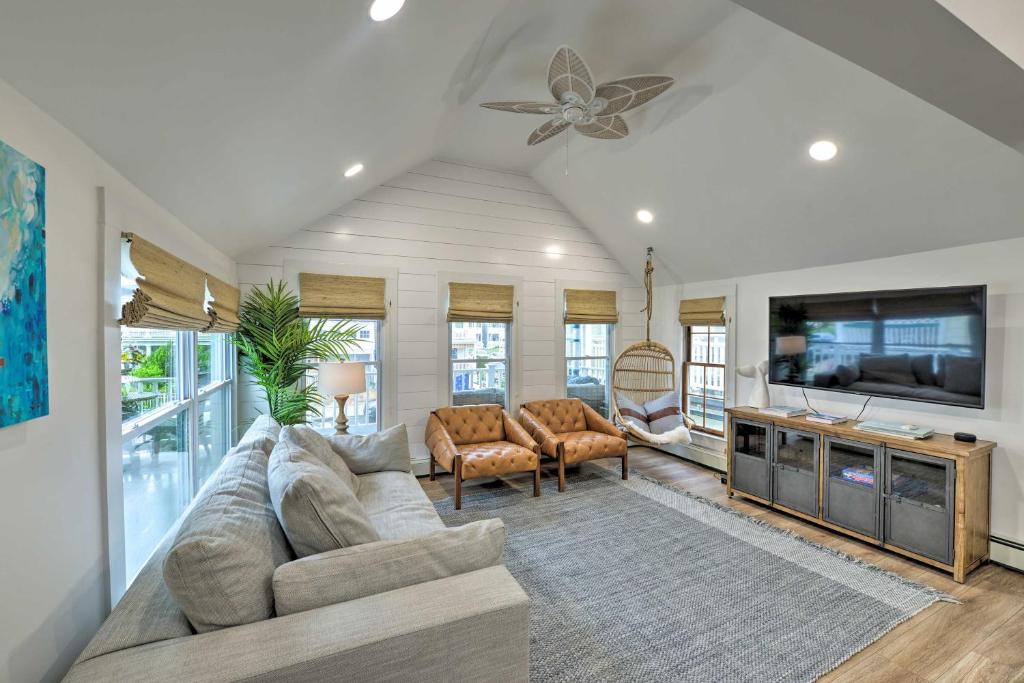 Ocean Grove Apt with Balcony 1 Block to the Beach! - image 5