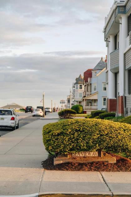 The Allenhurst Apartment #1 - 2 Bedroom & 1 Bathroom - image 9