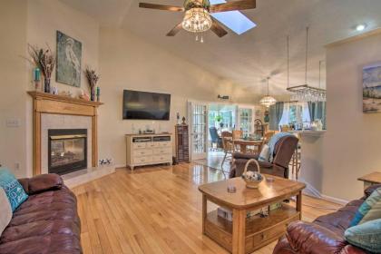 Ocean Pines House with Private Hot tub 2 mi to Golf Ocean Pines