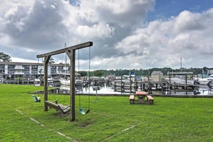 Waterfront Ocean Springs Condo with Resort Amenities - image 2