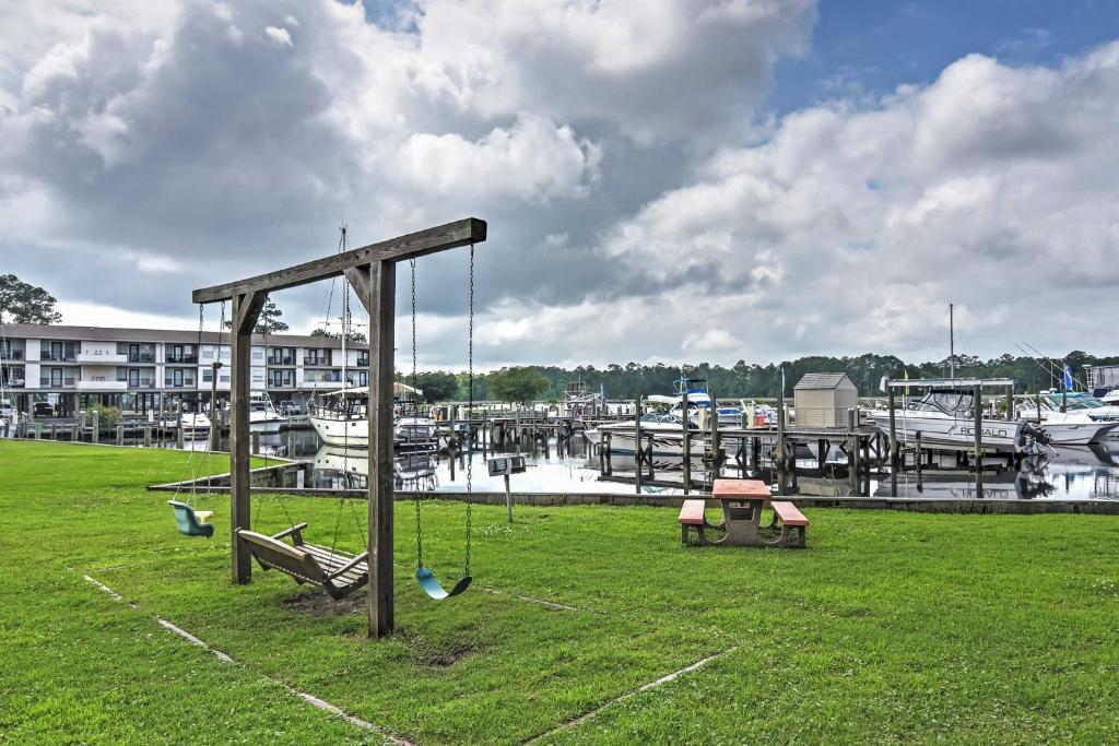 Waterfront Ocean Springs Condo with Resort Amenities - image 2