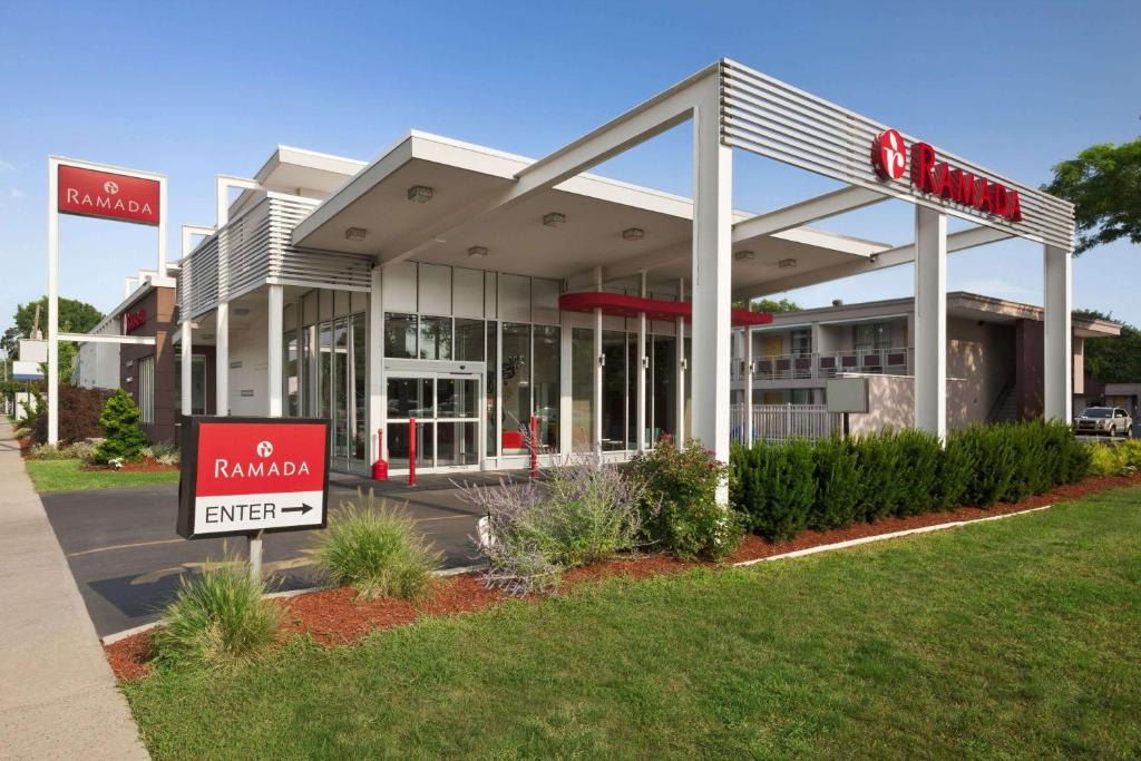 Ramada by Wyndham Rockville Centre - main image