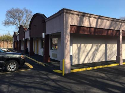 Ramada by Wyndham Rockville Centre - image 15