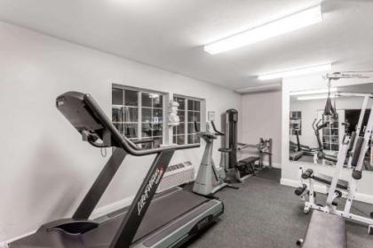 Ramada by Wyndham Oceanside - image 5