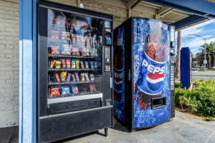 Motel 6-Oceanside CA Marina - image 4