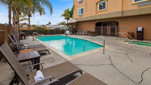 Best Western Plus Oceanside Palms - image 2