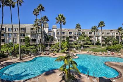 Beachfront Oceanside Condo with Pool and Hot tub California