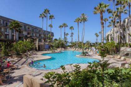 3 Bedroom   Complex is on the beach with huge pool Oceanside