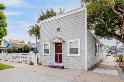 Oceanside Opulence - image 12