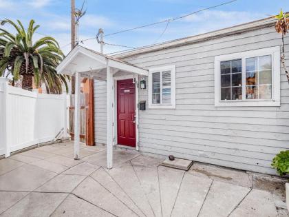 Oceanside Opulence - image 13