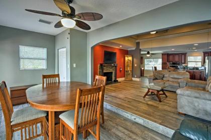 Ocklawaha House on Lake Fay with Pool Table and Hot Tub - image 8
