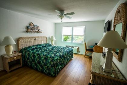 The Ocracoke Harbor Inn - image 14
