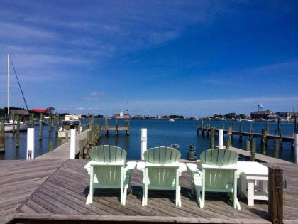 The Ocracoke Harbor Inn - image 4