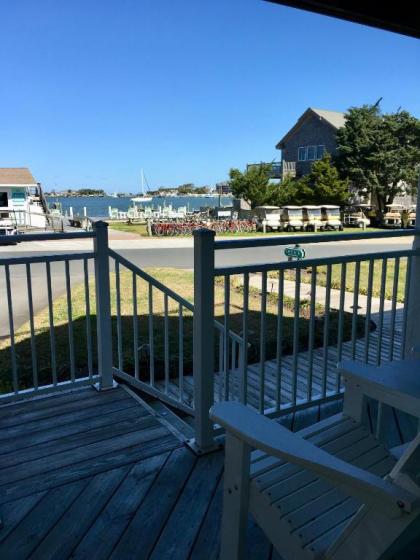 The Ocracoke Harbor Inn - image 8