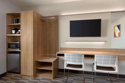 Microtel Inn & Suites by Wyndham Gambrills - image 14