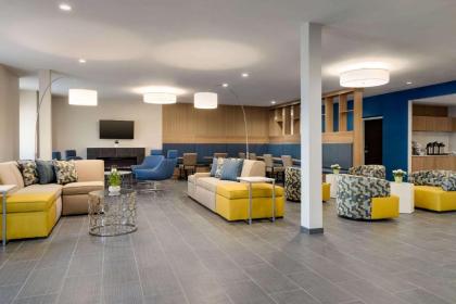 Microtel Inn & Suites by Wyndham Gambrills - image 7