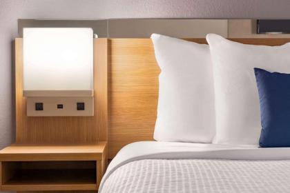 Microtel Inn & Suites by Wyndham Gambrills - image 8