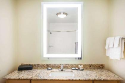 La Quinta by Wyndham Odessa North - image 3