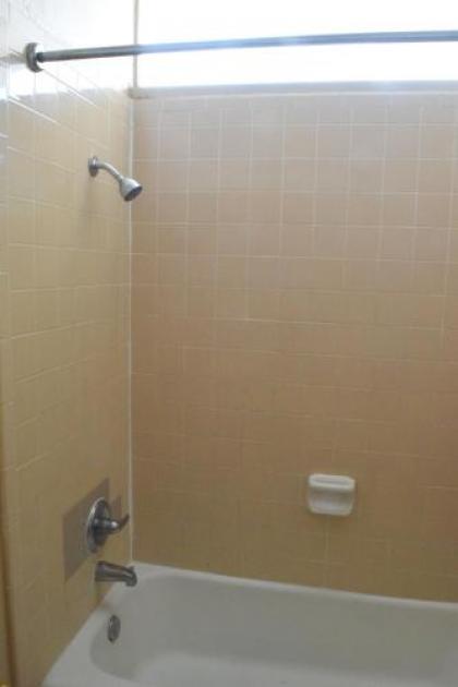 Imperial Motel - image 2