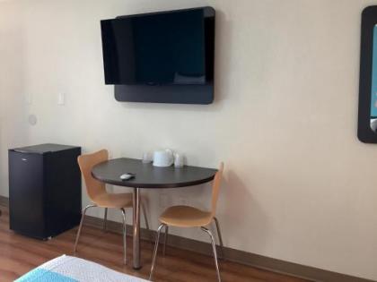 Motel 6-Odessa TX - 2nd Street - image 2
