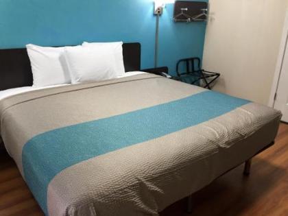 Motel 6-Odessa TX - 2nd Street - image 3