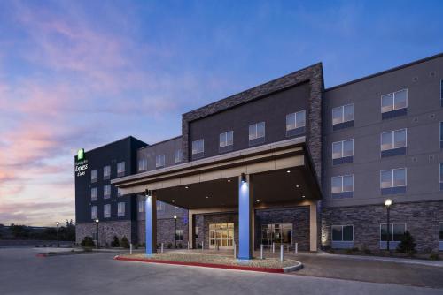 Holiday Inn Express & Suites - Odessa I-20 an IHG Hotel - image 4