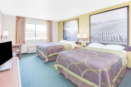 Super 8 by Wyndham Oelwein - image 5