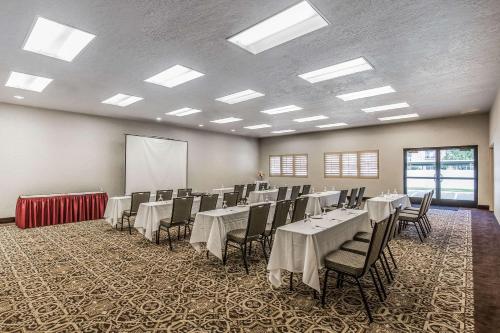 Comfort Suites Ogden Conference Center - image 5