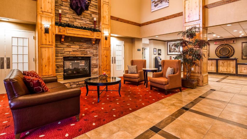 Best Western Plus Canyon Pines - image 4