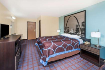 Super 8 by Wyndham Okawville - image 9