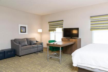 Hampton Inn & Suites East Lansing - image 21