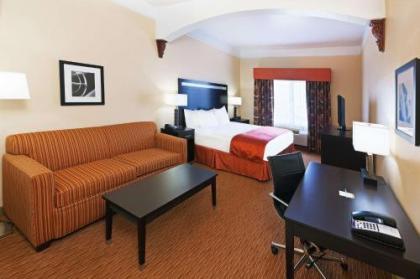 La Quinta by Wyndham OKC North - Quail Springs - image 2