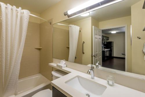 Candlewood Suites Del City an IHG Hotel - image 5