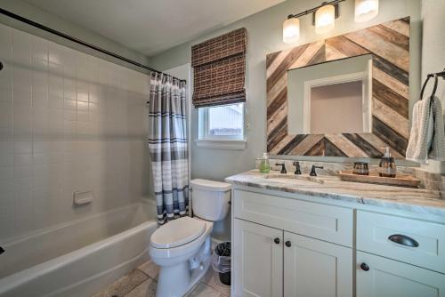 Casual Yet Elegant Spacious NW Oklahoma City Home - image 5